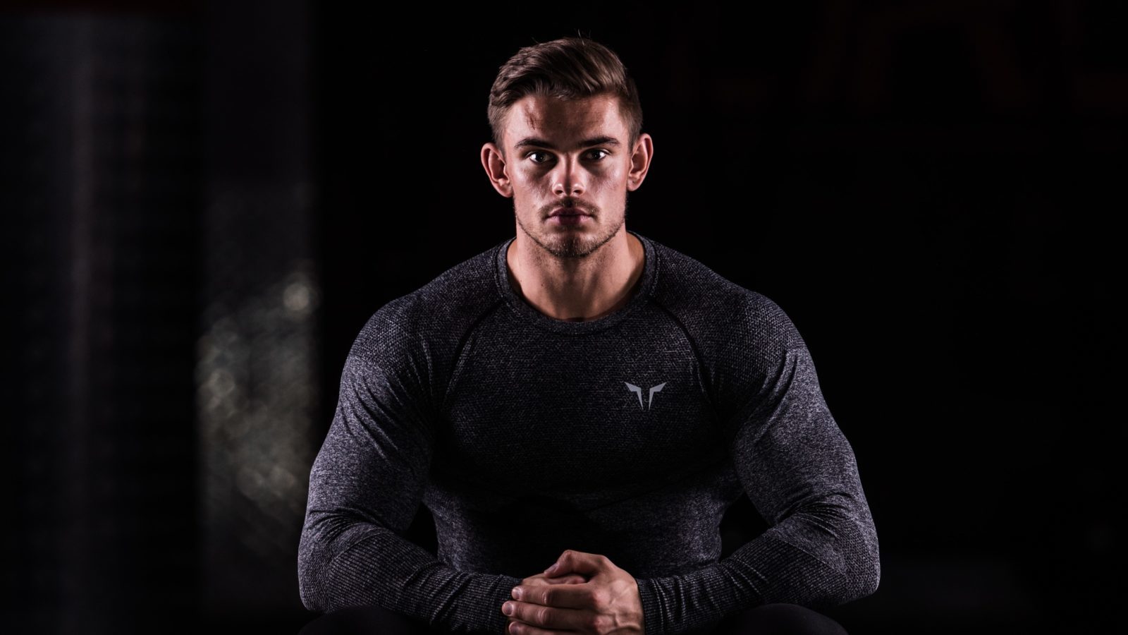 Seamless Dry-Knit Tee – Performance Meets Comfort