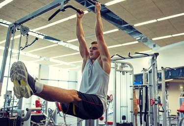Pear-Shaped-Body-Exercises-Hanging-Leg-Raises-Core-Workout-SQUATWOLF